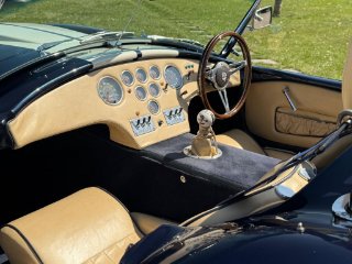 /photos/10367/33968360-8a9c-443e-b894-e34f5f0266e7_i320x240.jpg