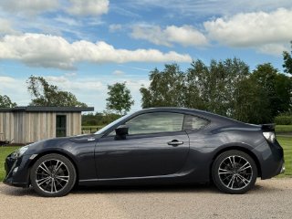 /photos/10367/4e714f5c-35c1-48d9-b73c-3481362c251b_i320x240.jpg
