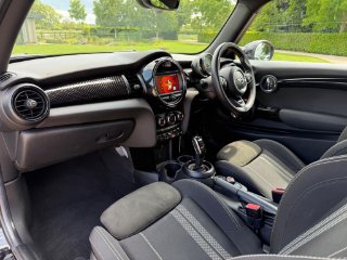 /photos/10367/7ced6061-cf71-49cf-b13d-64c94b73e337_i320x240.jpg